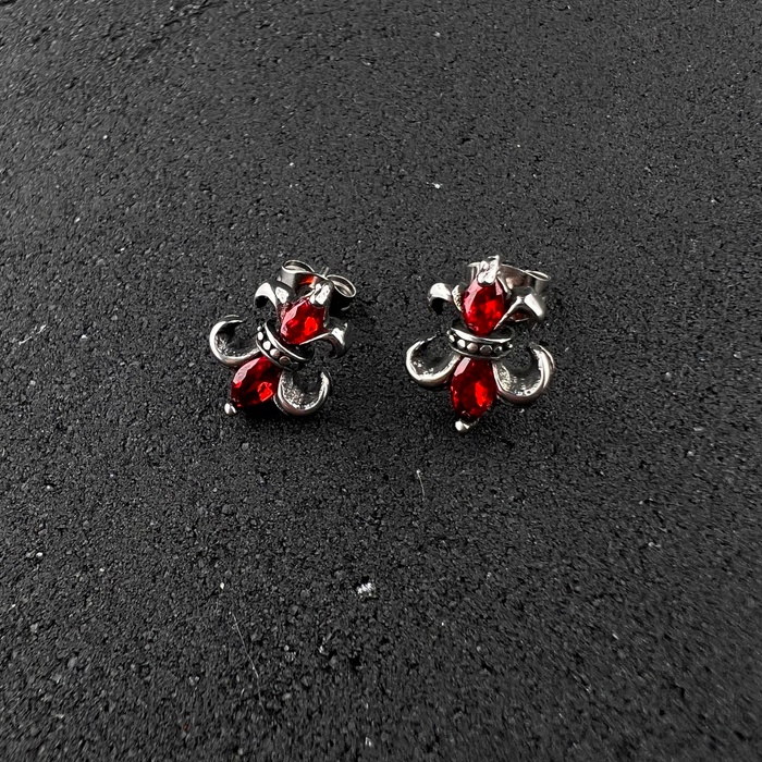 Готичні панк сережки з червоними каменями із медичної сталі ES-040 ES-040 фото