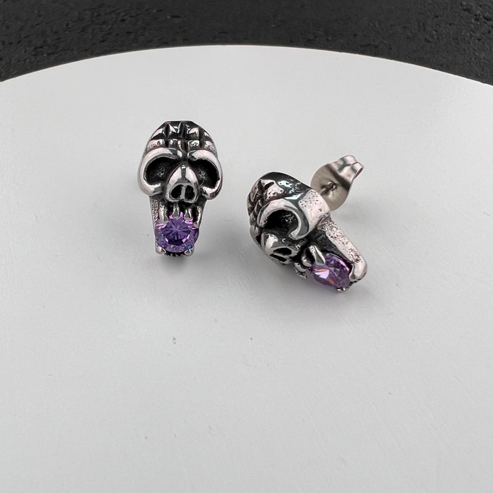 Готичні сережки череп з фіолетовим каменем із медичної сталі ES-043 ES-043 фото
