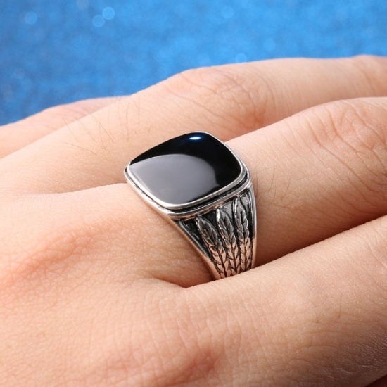 Чоловічий перстень печатка з чорною вставкою RG-009 RG-009 фото