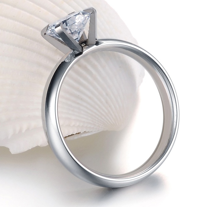 Женское кольцо с большим камнем из медицинской стали RS-002 RS-002 фото
