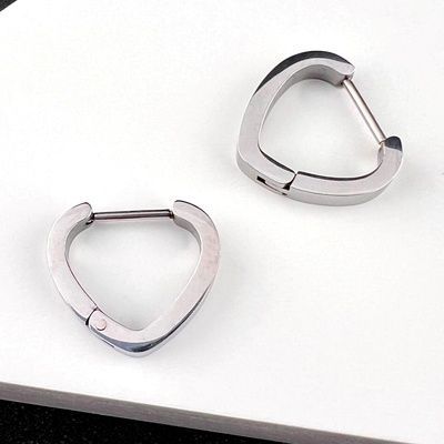 Сережки із медичної сталі у вигляді серця ES-316 ES-316 фото